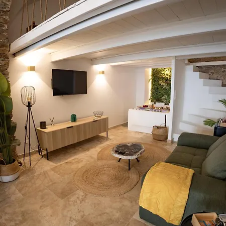 Qu4tre, Jacuzzi, Citadelle Apartment Bastia (Corsica)